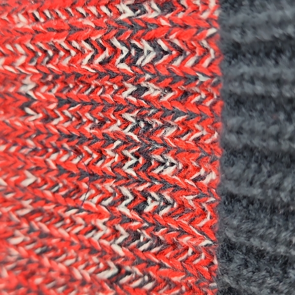 TOMMY HILFIGER HAT BEANIE , NAVY & RED, UNISEX - Picture 7 of 7